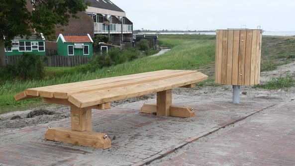 Op de Noordkade is deze week het eerste meubilair geplaatst.